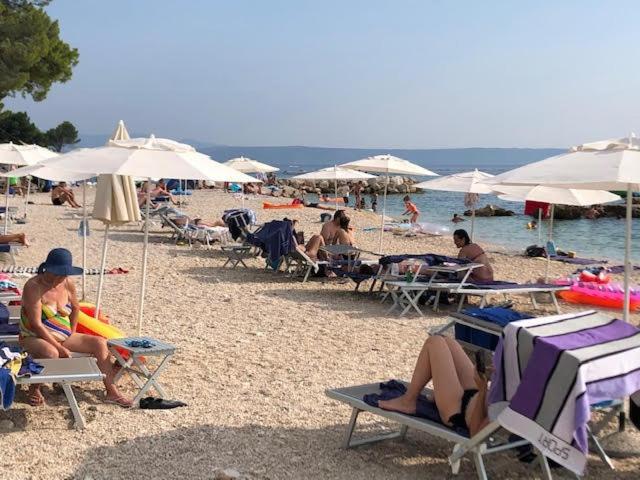 Aparthotel Villa Mozart Podgora Buitenkant foto